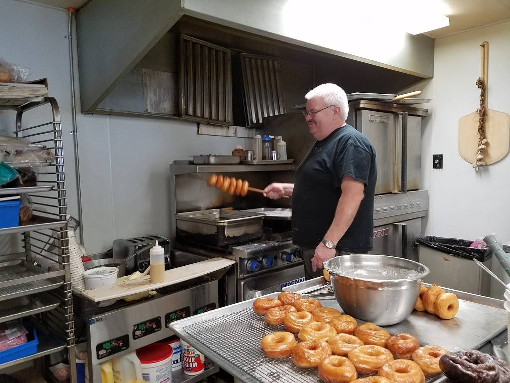 Jericho Deli | restaurant | 174 Jericho Rd, Berlin, NH 03570, USA | 6037525600 OR +1 603-752-5600