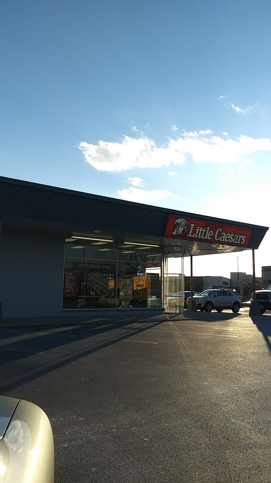 Little Caesars Pizza | meal takeaway | 1408 W Main St, Troy, OH 45373 | 9373329400 OR +1 937-332-9400