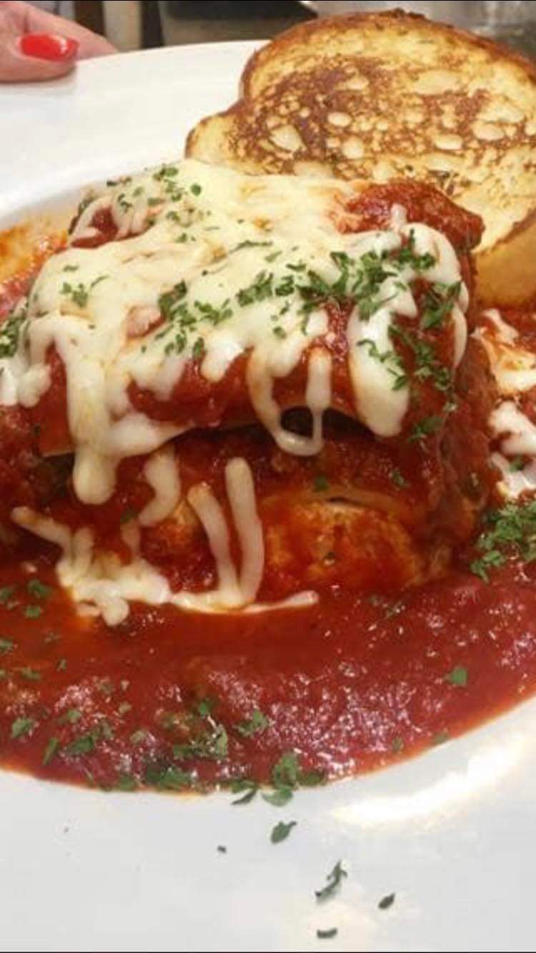 Travelers Diner | restaurant | 201 W Main St, La Harpe, IL 61450, USA | 2176593900 OR +1 217-659-3900