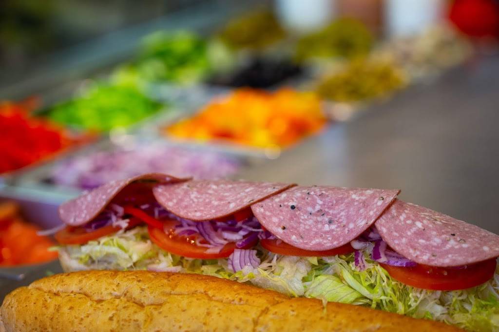 Mr.Sub | restaurant | 1726 Lakeshore Rd W, Mississauga, ON L5J 1J5, Canada | 9058225490 OR +1 905-822-5490