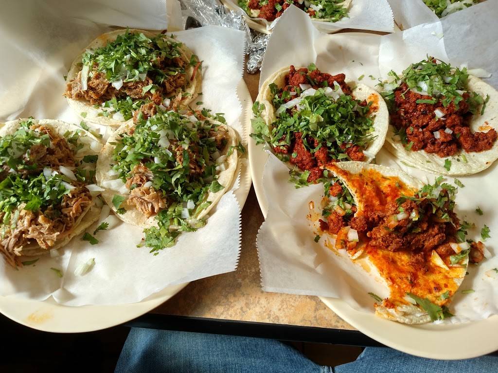 Steak Burrito | restaurant | 84 Stratford Dr, Bloomingdale, IL 60108, USA | 6308947070 OR +1 630-894-7070