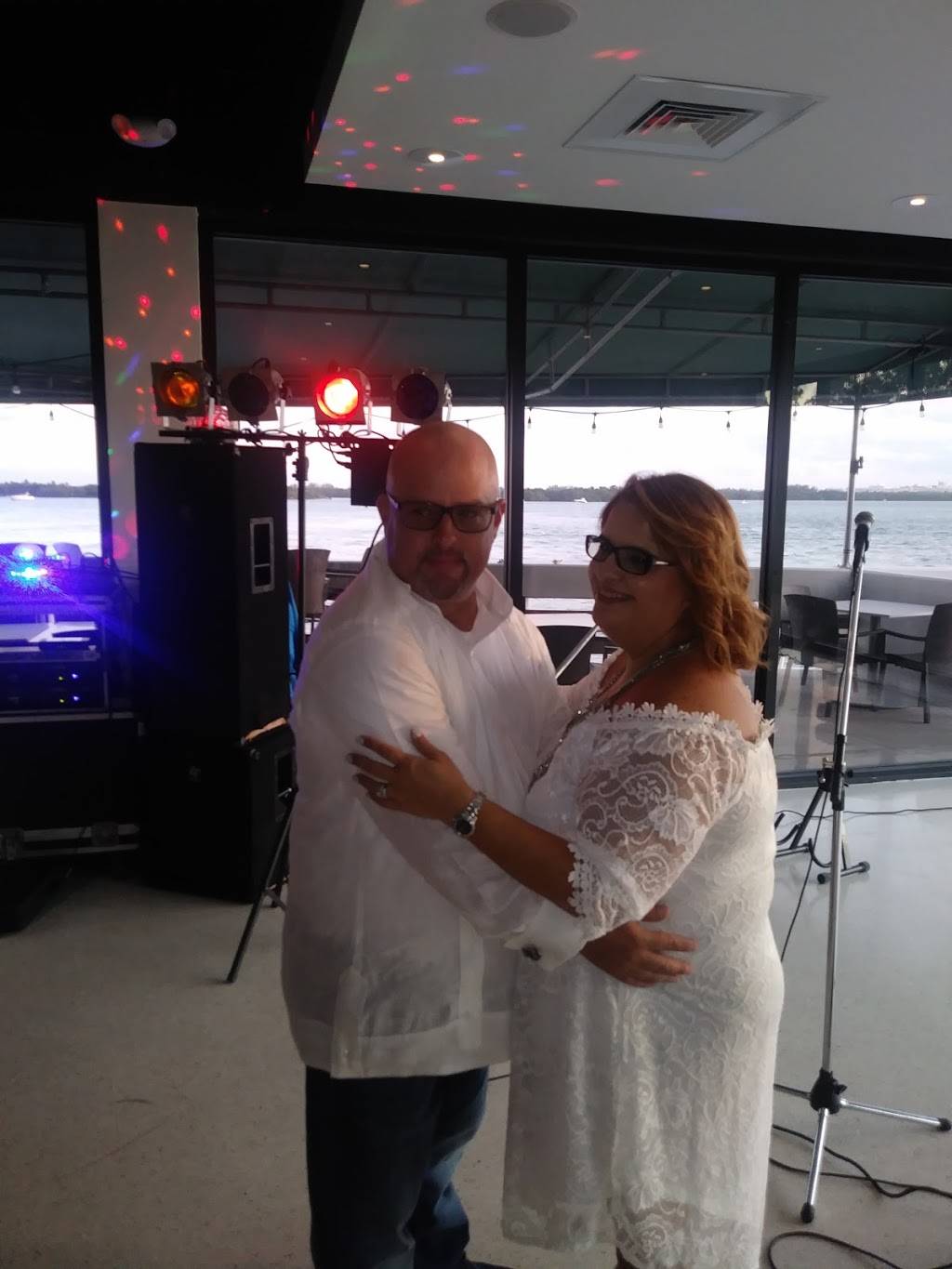 SALT Waterfront Restaurant | restaurant | 1031 4600 Rickenbacker Causeway, Miami, FL 33149, USA | 7866606749 OR +1 786-660-6749