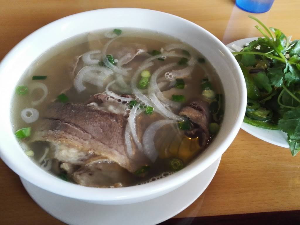 Pho Lotus Vietnamese Restaurant | restaurant | 9600 Bruceville Rd # 100, Elk Grove, CA 95757, USA | 9166869474 OR +1 916-686-9474