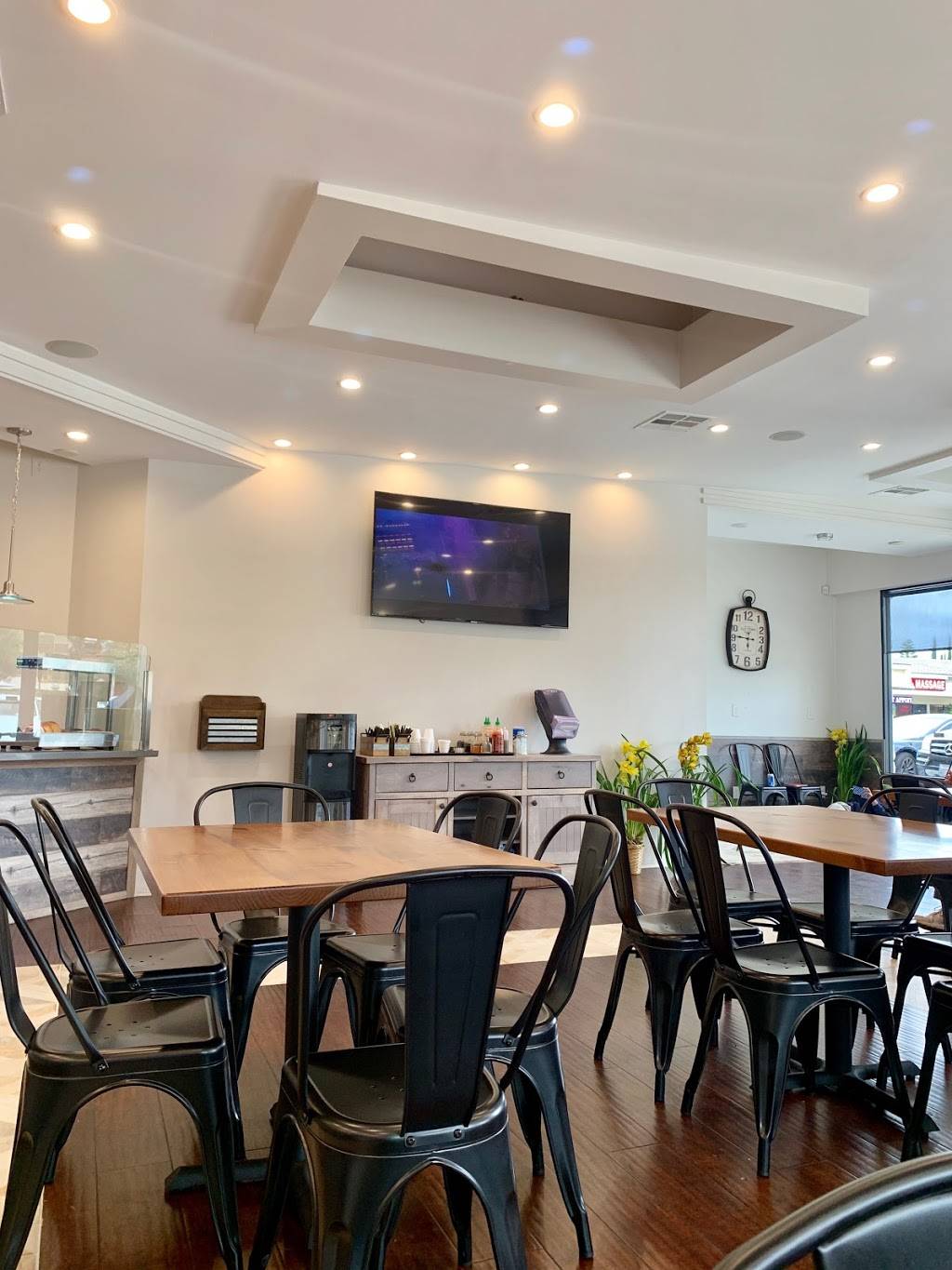 Cebuchon Sa Barrio | restaurant | 22720 Roscoe Blvd, West Hills, CA 91304, USA | 8184362465 OR +1 818-436-2465