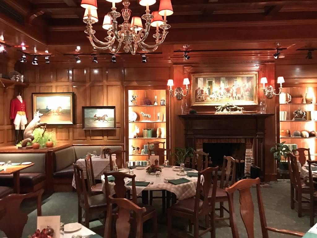 Clydes Tower Oaks Lodge | restaurant | 2 Preserve Pkwy, Rockville, MD 20852, USA | 3012940200 OR +1 301-294-0200