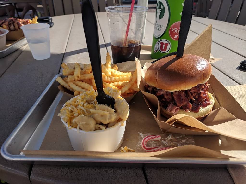 Balboa Barbie Q | restaurant | 600 E Bay Ave, Newport Beach, CA 92661, USA | 9496734000 OR +1 949-673-4000