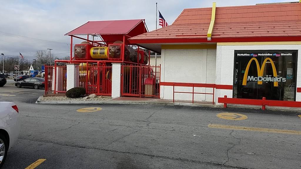 McDonalds | cafe | 9117 Indianapolis Blvd, Highland, IN 46322, USA | 2199239634 OR +1 219-923-9634