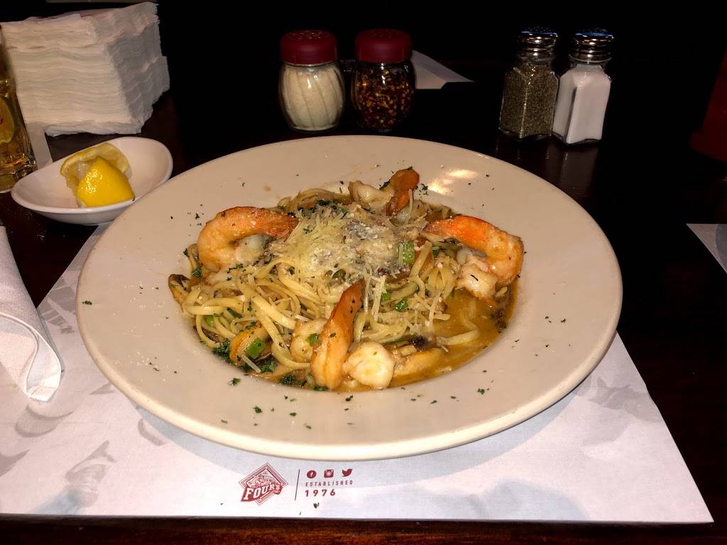 The Fours Restaurant & Sports Bar | restaurant | 166 Canal St, Boston, MA 02114, USA | 6177204455 OR +1 617-720-4455