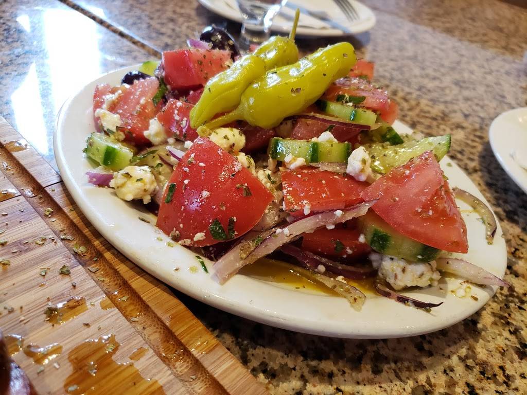 Greektown Grill | restaurant | 4637 Chemin du Souvenir, Laval, QC H7W 1C5, Canada | 4506886340 OR +1 450-688-6340