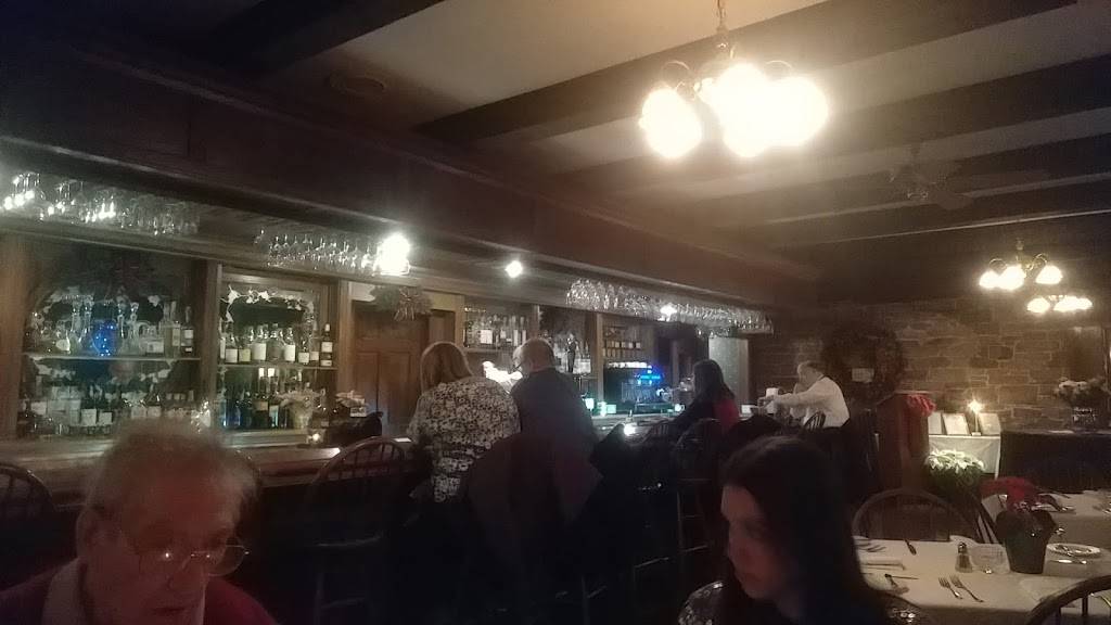 The Harvest Moon Inn | restaurant | 1039 Old York Rd, Ringoes, NJ 08551, USA | 9088066020 OR +1 908-806-6020