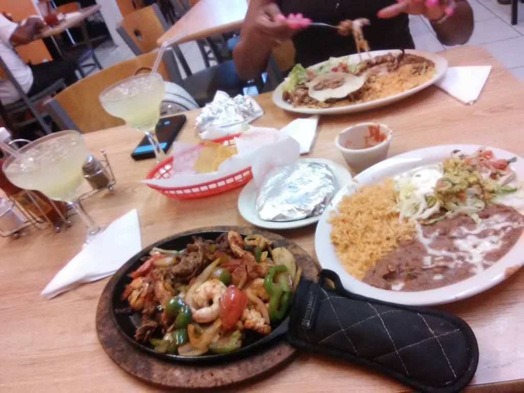 Mi Veracruz | restaurant | 3109 Spring Park Rd, Jacksonville, FL 32207, USA | 9043962626 OR +1 904-396-2626