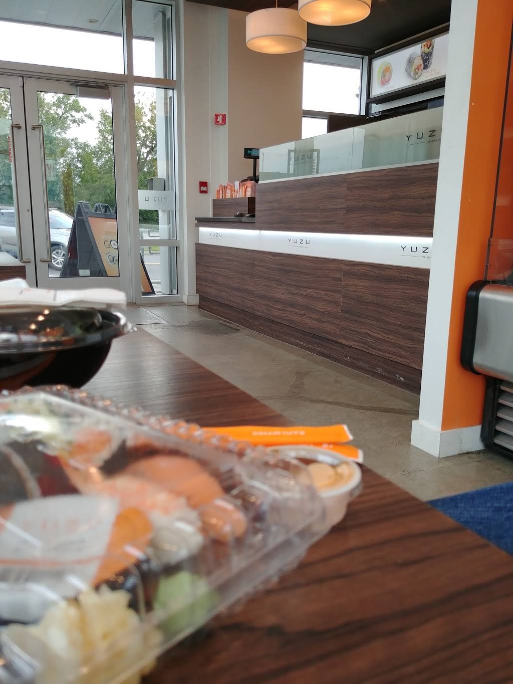 Yuzu sushi | meal takeaway | 1961 Chemin Gascon local 101, Terrebonne, QC J6X 4H2, Canada | 4504163883 OR +1 450-416-3883