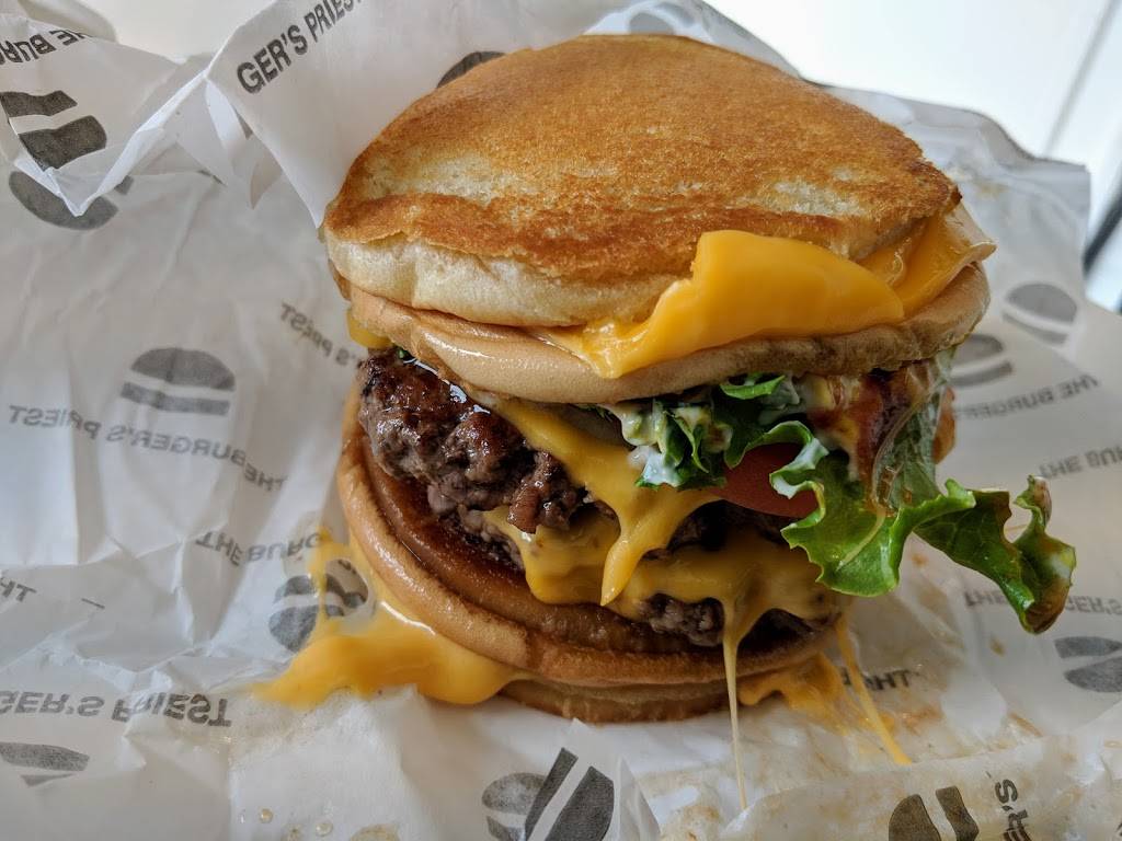 The Burgers Priest | restaurant | 860 York Mills Rd Unit 2, North York, ON M3B 1Y4, Canada | 4167921400 OR +1 416-792-1400