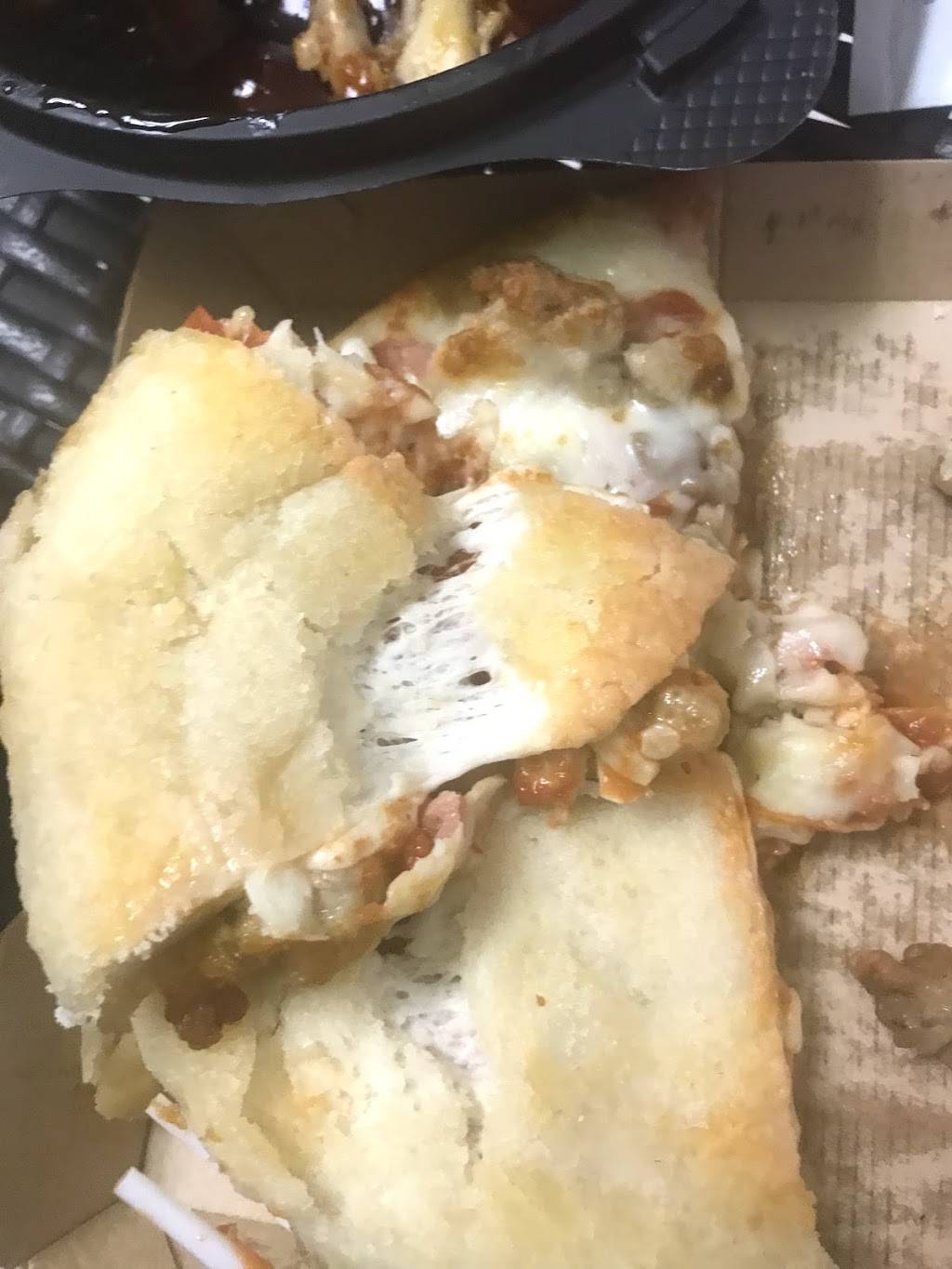 Pizza Hut | meal takeaway | 5376 Knight Arnold Rd, Memphis, TN 38115, USA | 9013661018 OR +1 901-366-1018