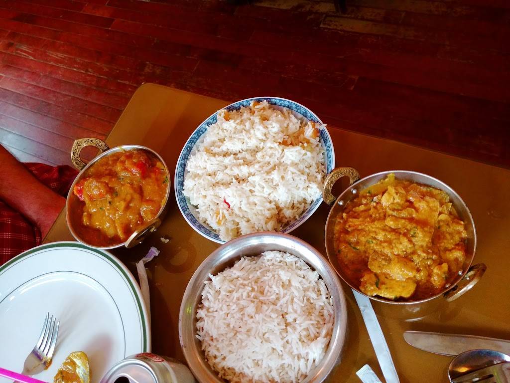 Delhi Heights | restaurant | 1301, 577 Decatur St, Brooklyn, NY 11233, USA | 7184438890 OR +1 718-443-8890