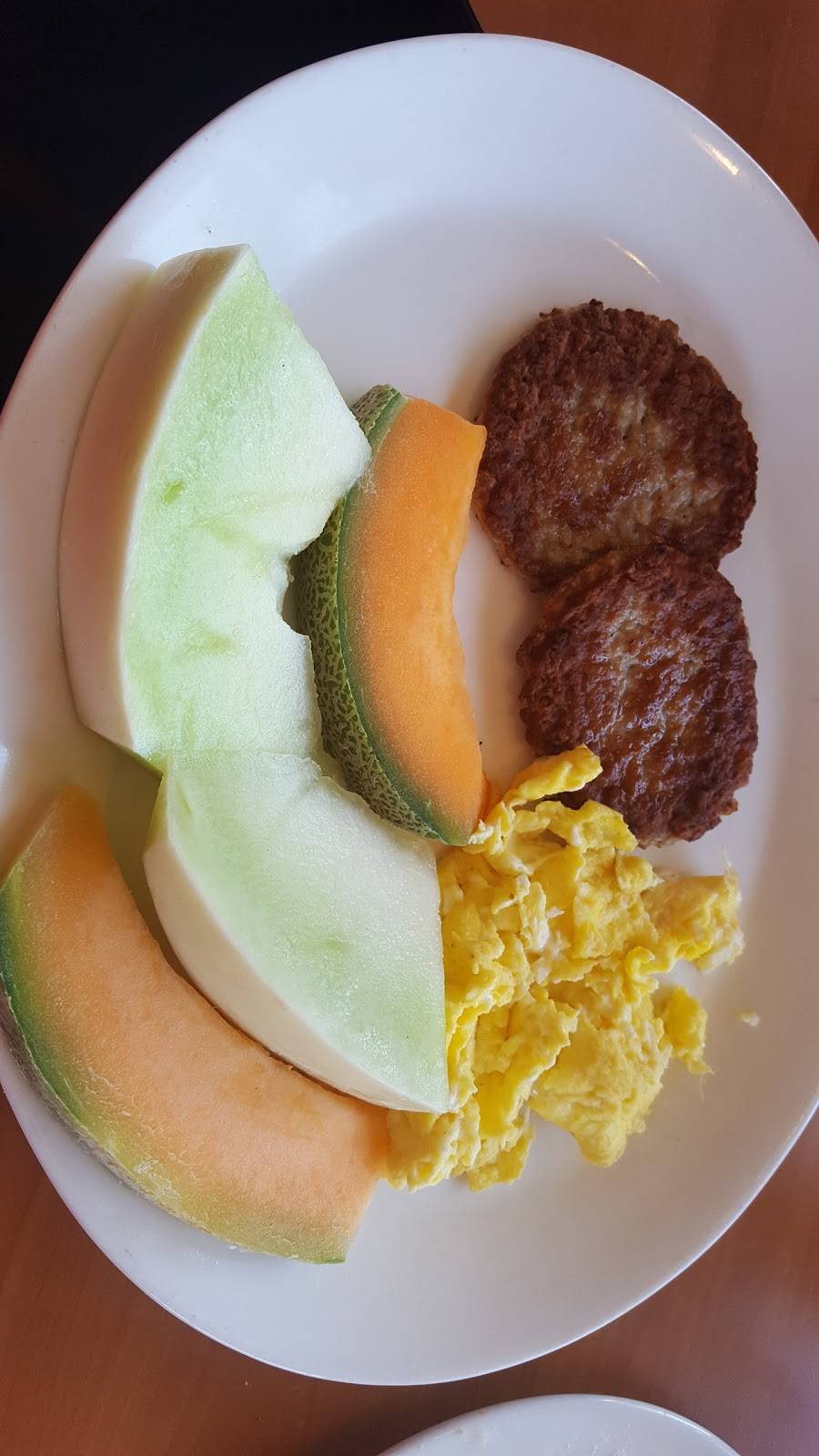 Cocos Bakery Restaurant | restaurant | 28502 Marguerite Pkwy, Mission Viejo, CA 92692, USA | 9493645915 OR +1 949-364-5915