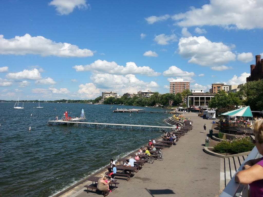 Subway | restaurant | 711 State St, Madison, WI 53703, USA | 6083106958 OR +1 608-310-6958