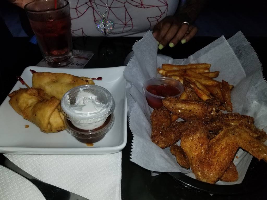 DSquared Bistro | restaurant | 2811 E Prairie Ave, St. Louis, MO 63113, USA | 3144058015 OR +1 314-405-8015