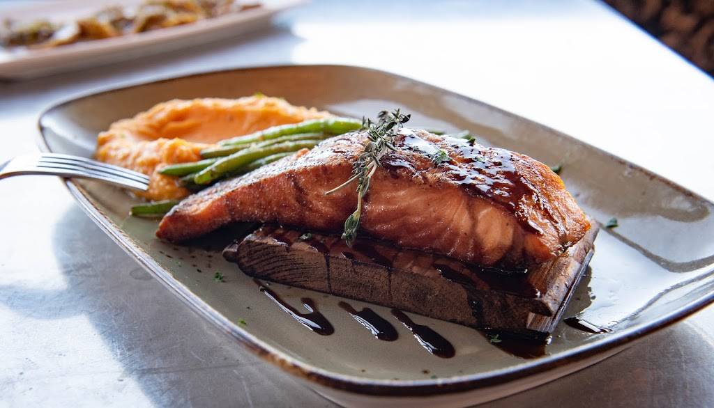 Market Grille | restaurant | 110 Buckland Hills Dr, Manchester, CT 06042, USA | 8606441011 OR +1 860-644-1011