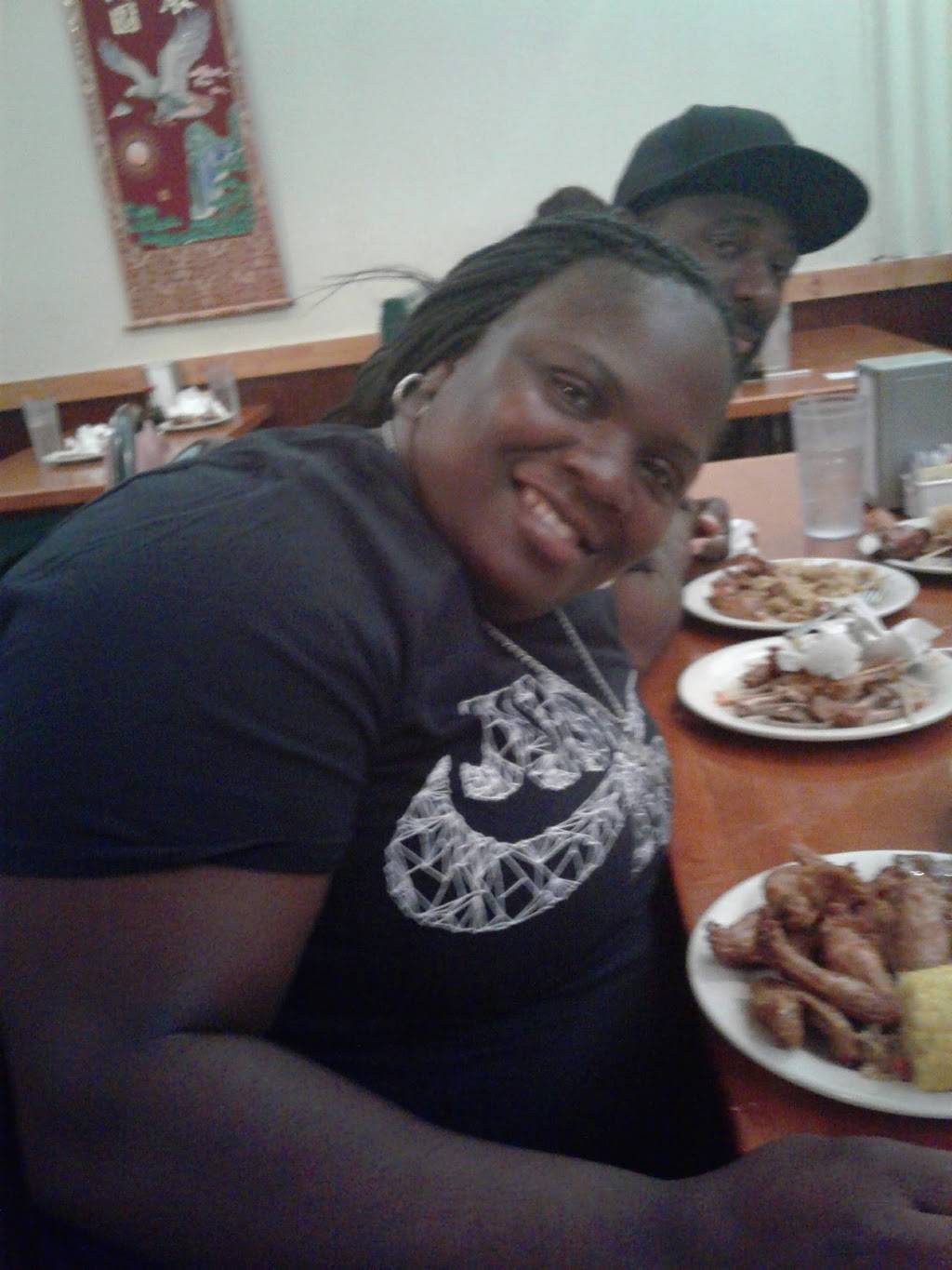 Golden Crown Restaurant | restaurant | 300 Whitman Ave, Florence, SC 29501, USA | 8436793838 OR +1 843-679-3838