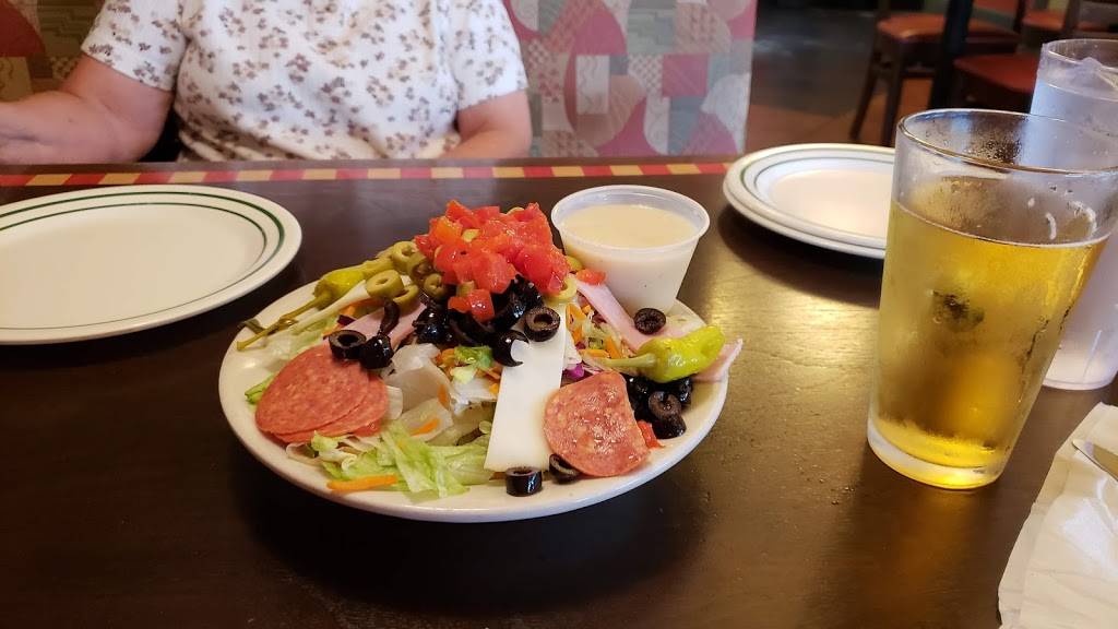 Aurelios Pizza | restaurant | 9909 Gulf Coast Main St, Fort Myers, FL 33913, USA | 2392748446 OR +1 239-274-8446