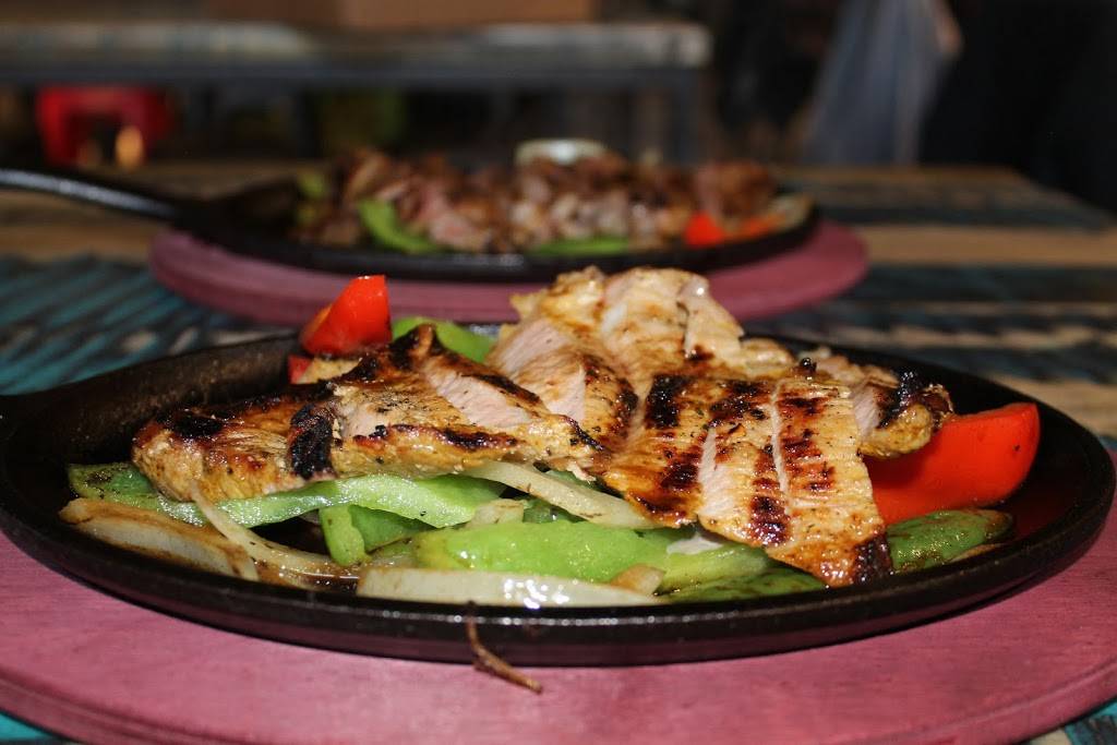 Los Chingones Colorado Mills | restaurant | 14500 W Colfax Ave Ste. 343, Lakewood, CO 80401, USA | 3035901750 OR +1 303-590-1750