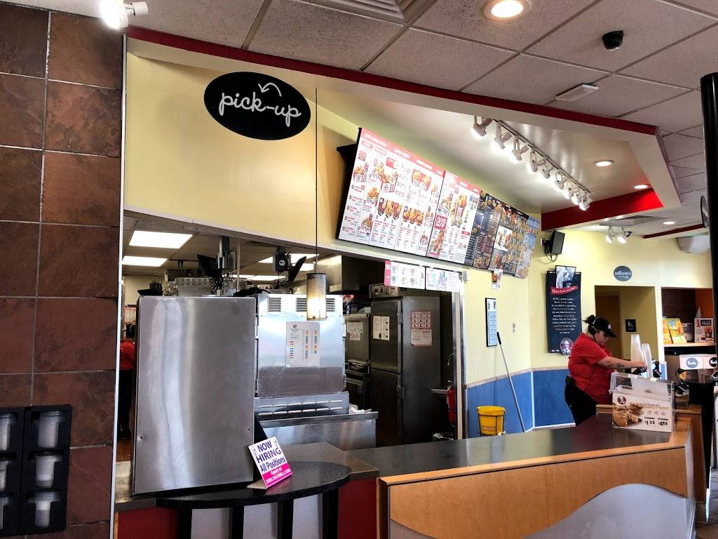 Taco Bell | meal takeaway | 113 Town Run Ln, Stephens City, VA 22655, USA | 5408694110 OR +1 540-869-4110