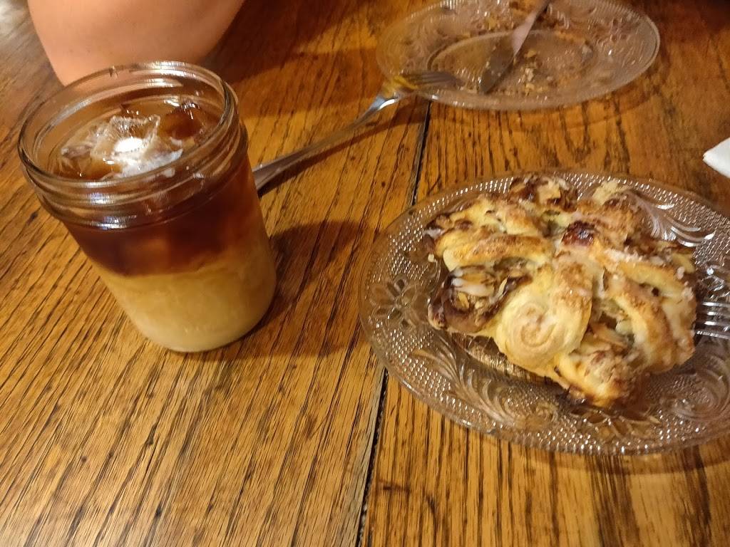 Shirlee Bird Cafe | bakery | Sycamore Square, 1200 Harris Ave #100, Bellingham, WA 98225, USA | 3607462288 OR +1 360-746-2288