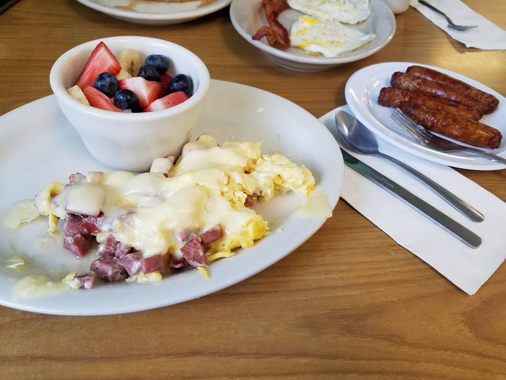 The Bacon Barn | restaurant | 4 Sanborn Rd, Londonderry, NH 03053, USA | 6034340100 OR +1 603-434-0100