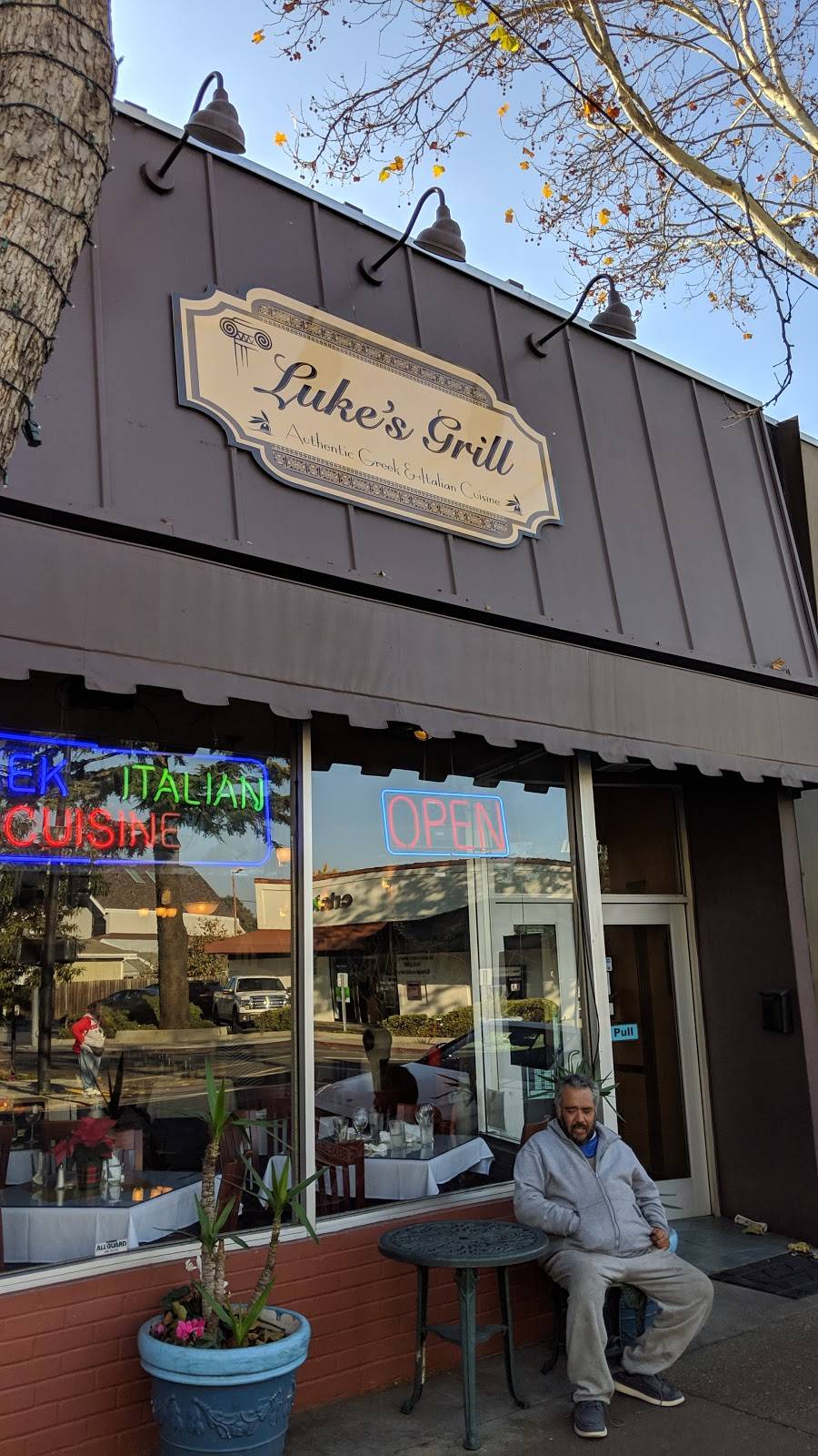 Lukes Grill | restaurant | 1509 E 14th St, San Leandro, CA 94577, USA | 5106141010 OR +1 510-614-1010