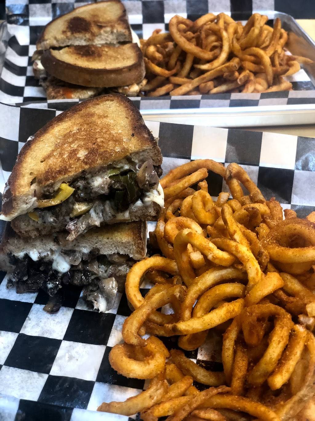 The Terry Melt | restaurant | 22000 Ford Rd, Dearborn Heights, MI 48127, USA | 3134062065 OR +1 313-406-2065