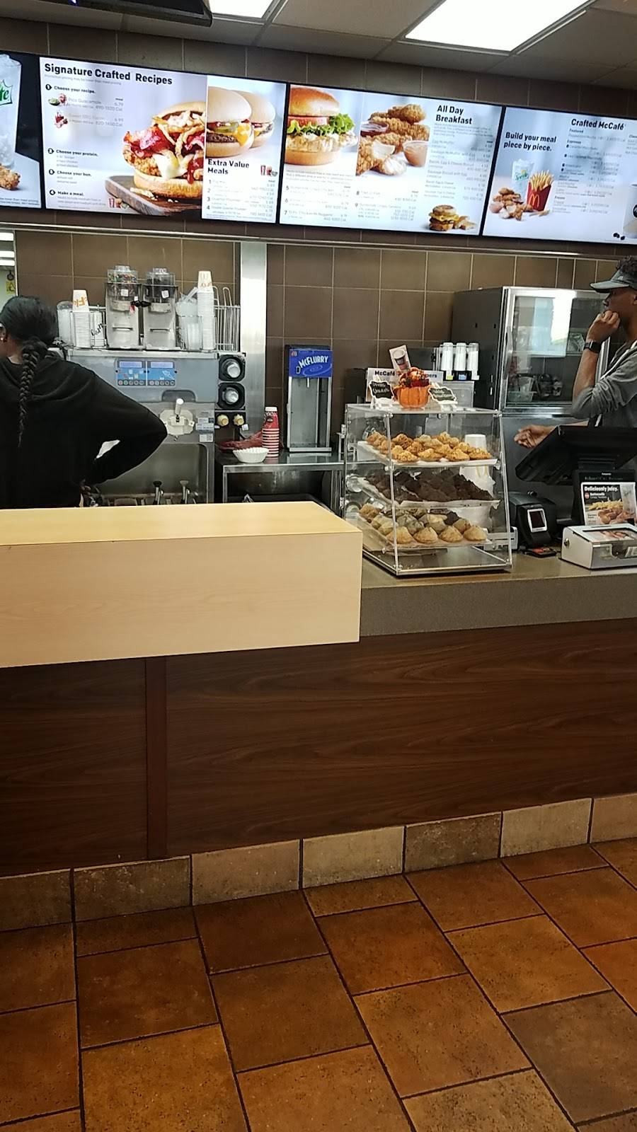 McDonalds | cafe | 7822 Brookville Rd, Indianapolis, IN 46239, USA | 3173532563 OR +1 317-353-2563