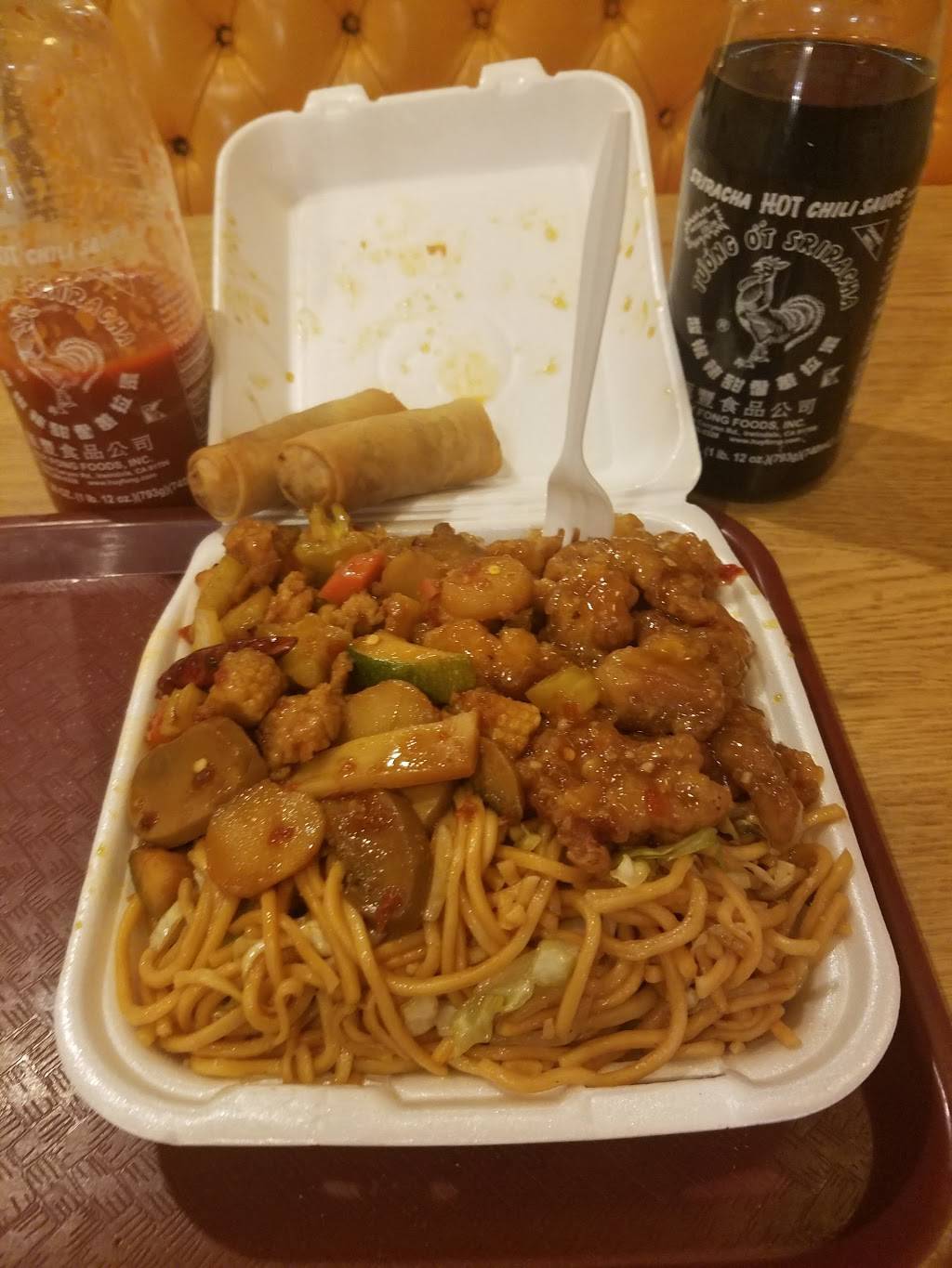 China Express | restaurant | 18478 Valley Blvd, Bloomington, CA 92316, USA | 9098772683 OR +1 909-877-2683