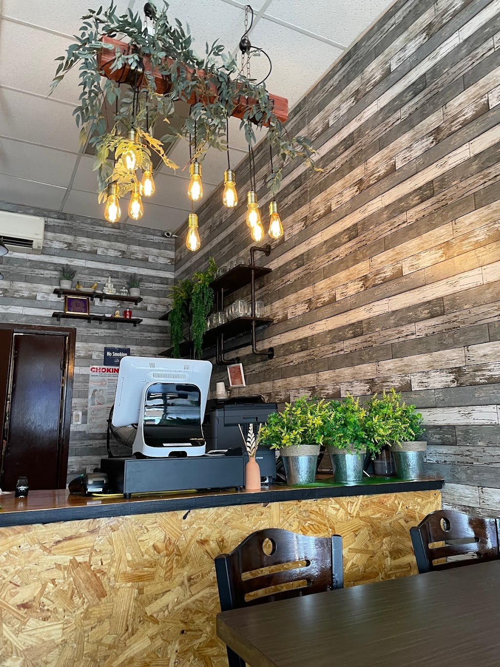 Chill D Taste Thai | restaurant | 16711 Union Tpke, Queens, NY 11366, USA | 9293860017 OR +1 929-386-0017