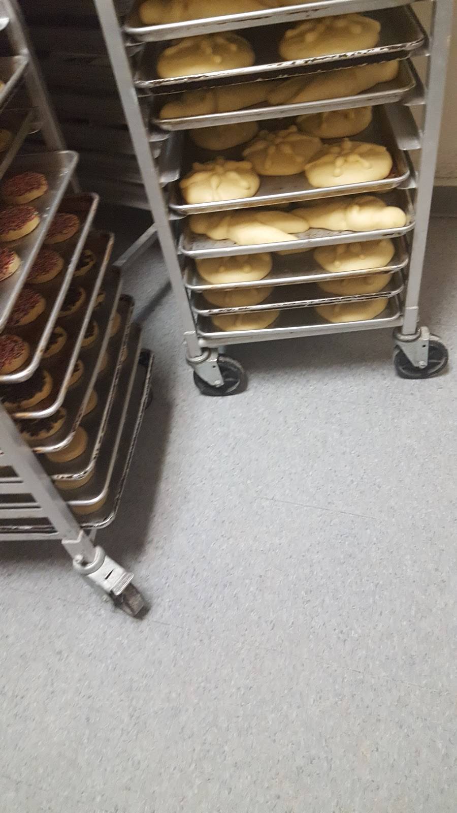 Panaderia La Pequeña | bakery | 888 W Lincoln Ave, Anaheim, CA 92805, USA | 7148178254 OR +1 714-817-8254