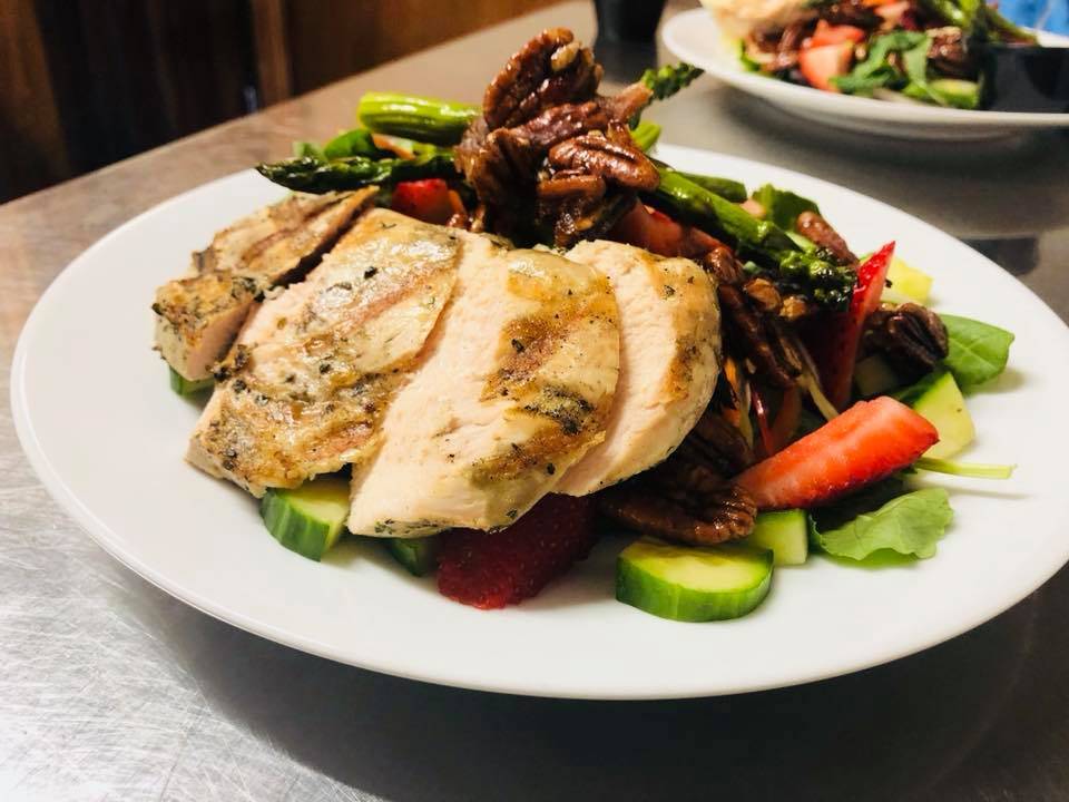 The Walker House | restaurant | 146 High St, Southampton, ON N0H 2L0, Canada | 5197972772 OR +1 519-797-2772