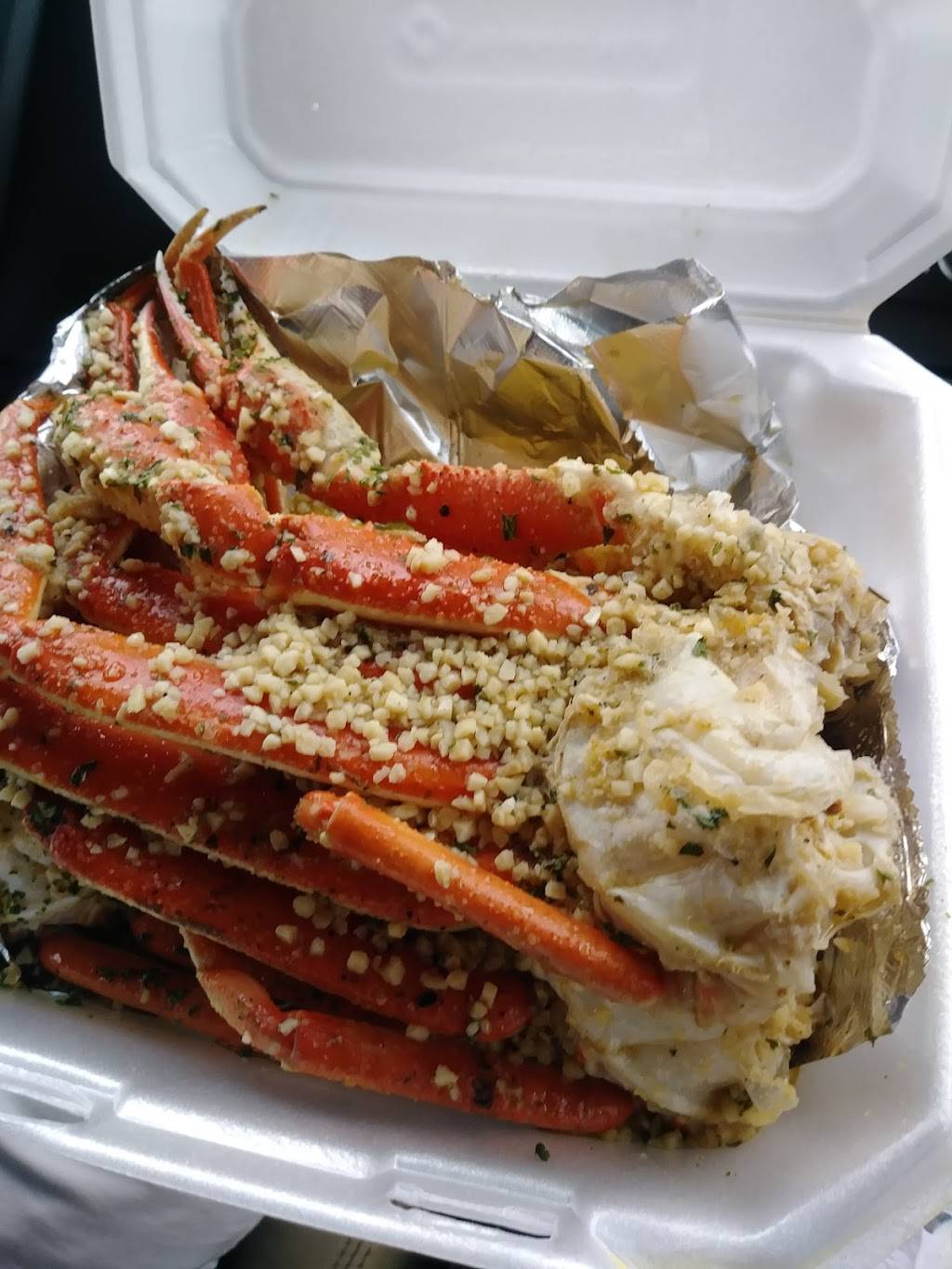 Crabman 305 | restaurant | 2006 Opa-Locka Blvd, Opa-locka, FL 33054, USA | 7864443157 OR +1 786-444-3157