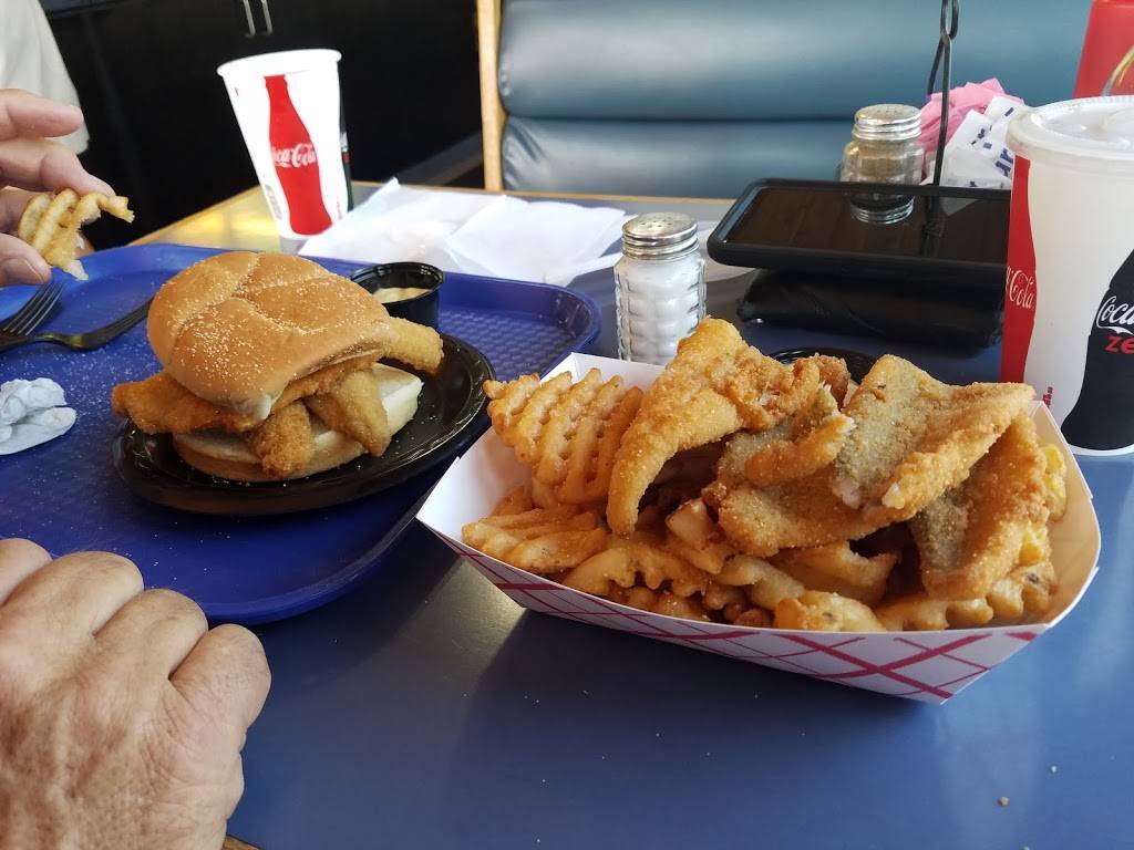 Jolly Rogers Seafood House | restaurant | 1737 E Perry St, Port Clinton, OH 43452, USA | 4197323382 OR +1 419-732-3382