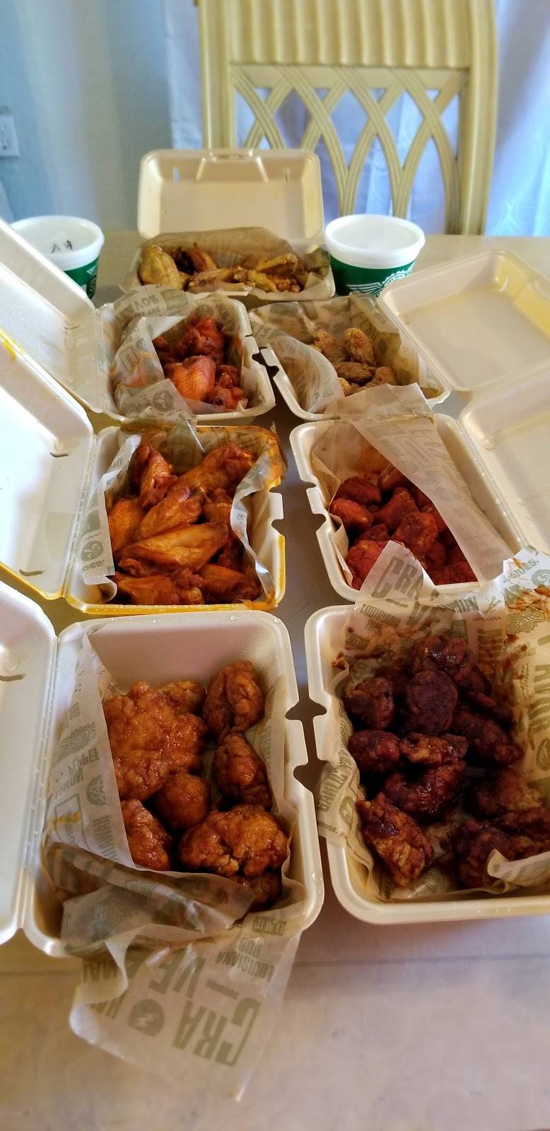 Wingstop | restaurant | 2044 W Oaklawn Rd Ste 130, Pleasanton, TX 78064, USA | 8305698188 OR +1 830-569-8188