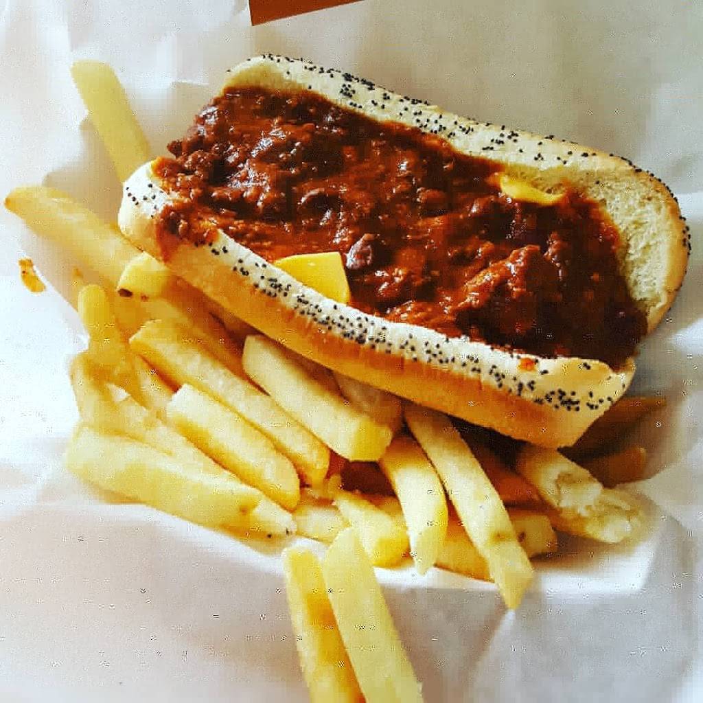 Skyway Doghouse | restaurant | 9480 S Ewing Ave, Chicago, IL 60617, USA | 7737312000 OR +1 773-731-2000