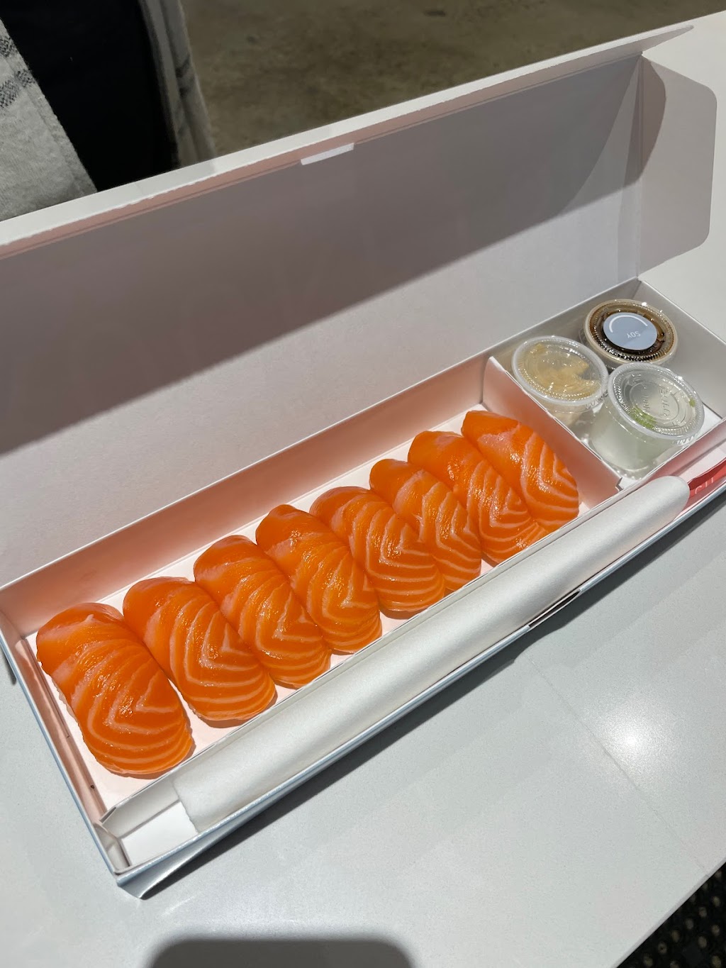 Rockfish Sushi Bar | restaurant | 285 Nicoll St, Market, New Haven, CT 06511, USA | 2038915325 OR +1 203-891-5325