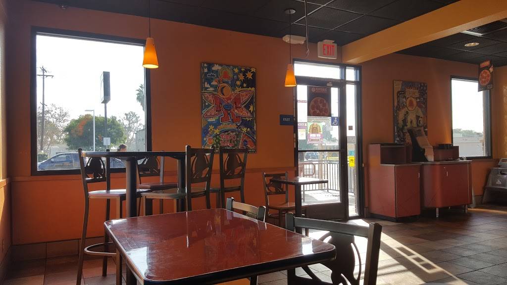 Taco Bell | meal takeaway | 11001 Atlantic Ave, Lynwood, CA 90262, USA | 3106357321 OR +1 310-635-7321