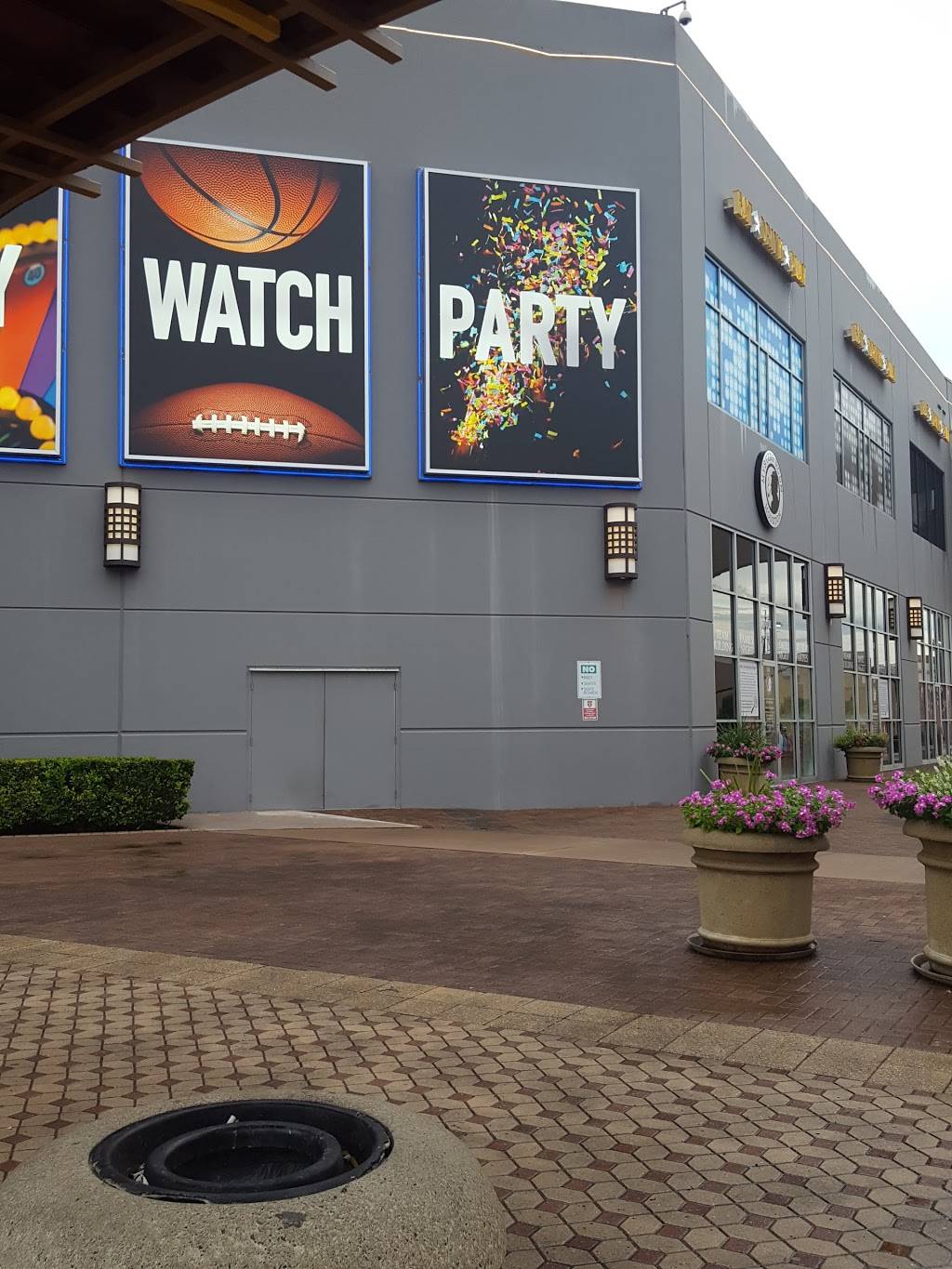 Dave & Busters | restaurant | 7620 Katy Fwy #100, Houston, TX 77024, USA | 7132630303 OR +1 713-263-0303