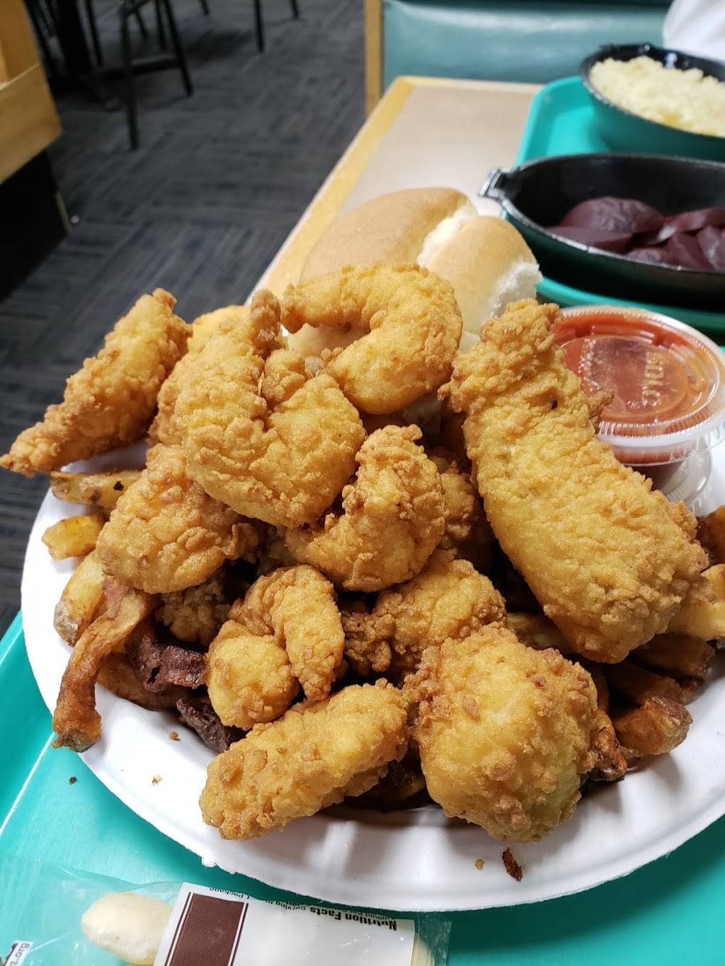 Rays Seafood | restaurant | 7 Pinecrest Dr, Essex Junction, VT 05452, USA | 8028793611 OR +1 802-879-3611