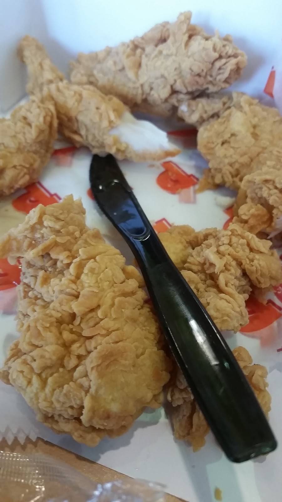 Popeyes | restaurant | 11 Woodlawn Rd W, Guelph, ON N1H 1G8, Canada | 5198279090 OR +1 519-827-9090