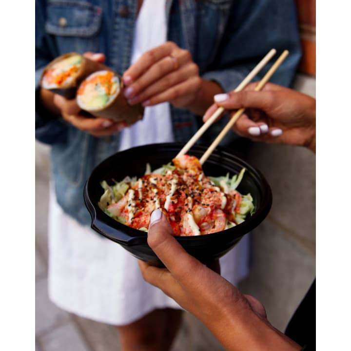 Sushi Shop | restaurant | 190 Boulevard Curé-Labelle, Sainte-Thérèse, QC J7E 2X5, Canada | 4504204408 OR +1 450-420-4408