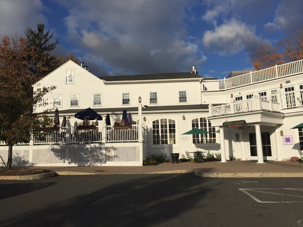 Fiddlers Green Shops and Restaurants | restaurant | 2-10 Wilcox St, Simsbury, CT 06070, USA | 8608776099 OR +1 860-877-6099
