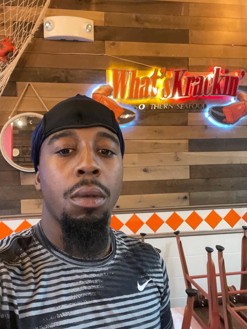 What’s Krackin’ Southern Seafood | restaurant | 1310 E 53rd St, Chicago, IL 60615, USA | 7738910455 OR +1 773-891-0455