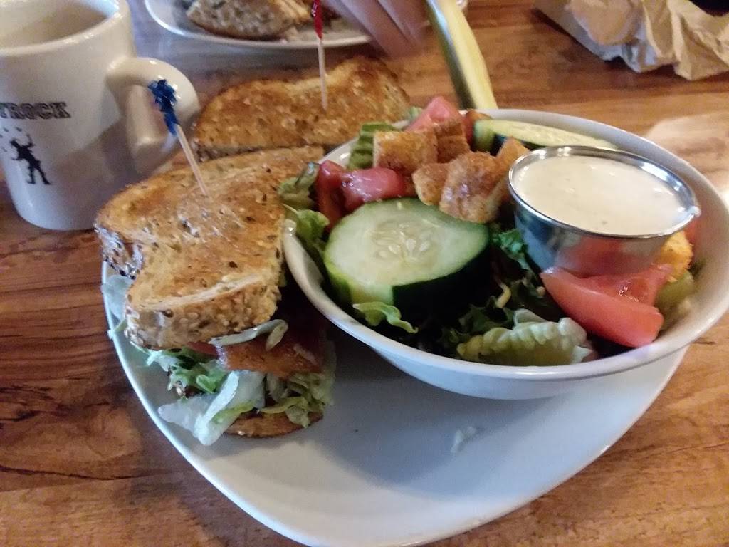 Kissin Kates Cafe/ Beavercreek Saloon | restaurant | 21950 S Beavercreek Rd, Oregon City, OR 97045, USA | 5036323190 OR +1 503-632-3190