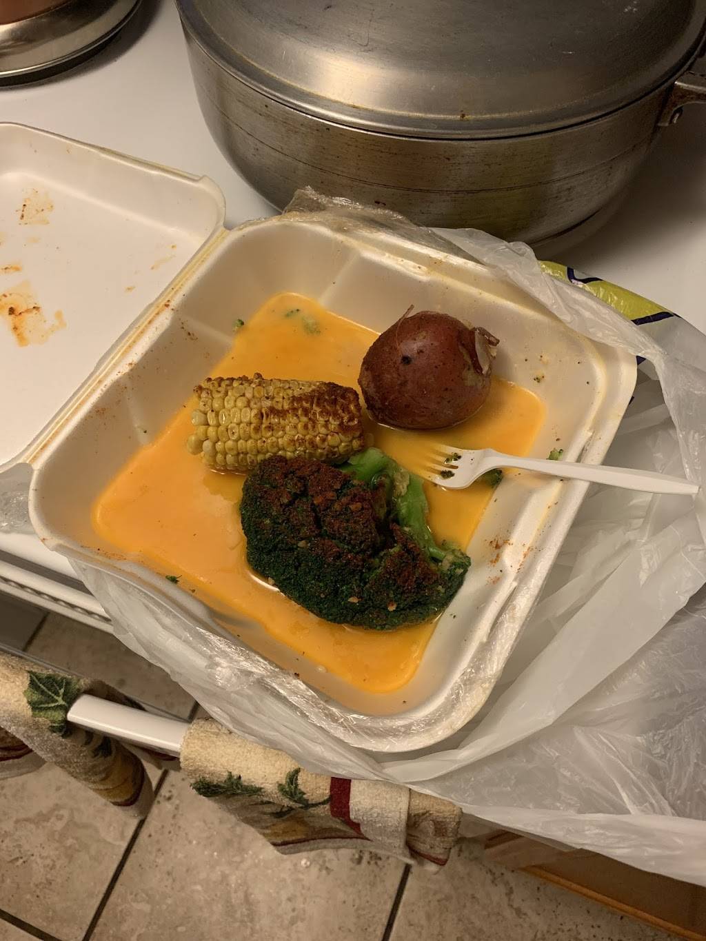 Mr Hook Fish & Chicken | restaurant | 5625 Germantown Ave, Philadelphia, PA 19144, USA | 2158484665 OR +1 215-848-4665